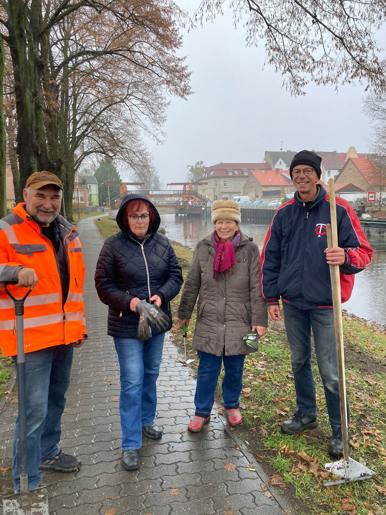 1.500 Blumenzwiebeln für den Weg an der Havel